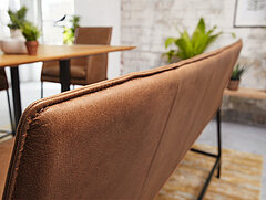 Detail: Vintage cognac leather finish backrest, frame: powder-coated black