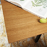 Detail Stehtisch 67210
Platte Wildeiche massiv, Gestell pulverbeschichtet schwarz