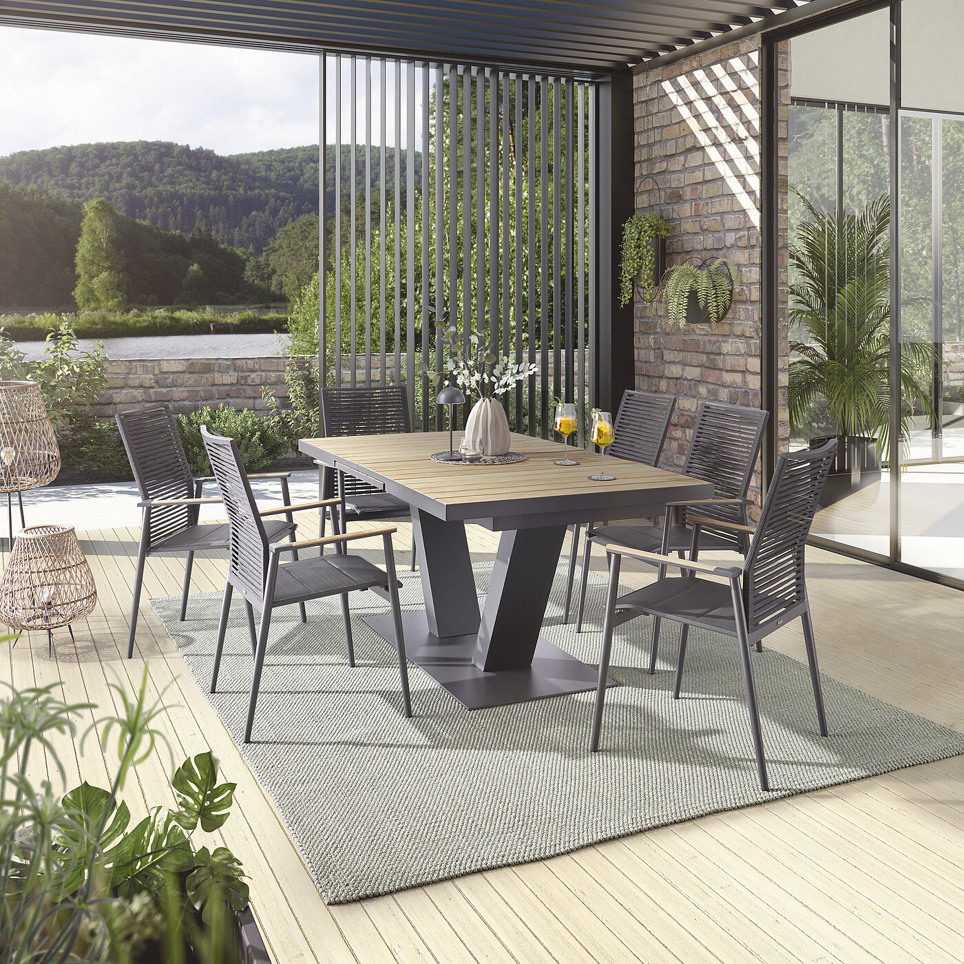 Gartentisch FREILICHT DEN HAAG und Gartenstuhl FREILICHT AMSTERDAM | Musterring Ausziehtisch Den Haag G903-100-078, Platte: Teakholzleisten gebürstet, Synchronauszug 60 cm (innenliegende Einlegeplatte), Gestell: Aluminium pulverbeschichtet anthrazit, L 180 (240), B 95, H 76 cm