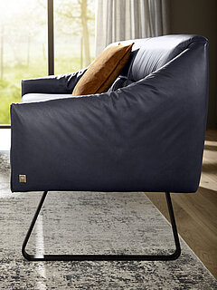 JustB! SP500 bench B220 in leather Z 69/28 night blue (LK50), metal runner F7W–M 99 black, approx. W 232, H 86, SH 50, D 70, SD 48 cm