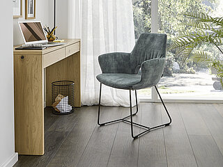 R 2031 sled-base chair, approx. W 60, H 87, SH 46, AH 67, D 62, SD 46 cm, frame: 6022 RAL olive green, Adore Niagara fabric 158 (PG A)