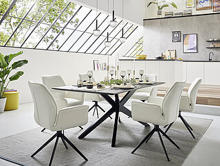 Esstisch (7313-69-080), Massivholzplatte Eiche, schwarz transparent lackiert, Stern-Gestell Eisen schwarz, ca. L 200, B 100, H 76 cm