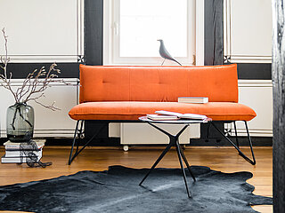 Esszimmer Pinero: Bank 540, ca. H 84, B 200, SH 51, T 65, ST 42 cm, Stoff Mystic rost, Gestell Metall pulverbeschichtet schwarz A 01