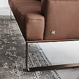 Bench with back in genuine leather Z 69/51 tobacco (LK 50), metal runner F Q7 in M56 bronze