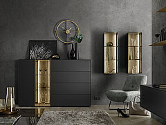 Trevio: Highboard 6181A, ca. B 181, H 119, T 41 cm, Kerneiche Umato / Lack anthrazitHängeregal 1102A, je ca. B 35, H 106, T 24 cm, Kerneiche Umato / Lack anthrazit