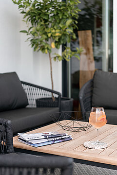 Couchtisch Menorca G283-062-000, ca. 89 x 89, H 38 cm, Gestell: Aluminium pulverbeschichtet anthrazit, Platte: Teak massiv natur