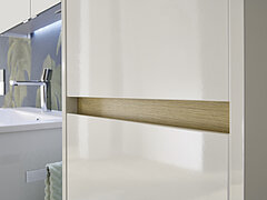 Badezimmermöbel REVENTO LINE Schneeweiß Glanz, Detail Griffmulde