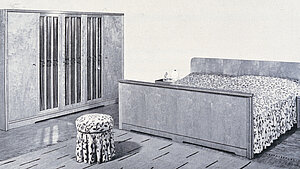 Historie 1949, Schlafzimmer "M 49" wird mehr als 250.000 mal verkauft, Auszeichnung mit der Münze "Grand Prix" 1953 in Düsseldorf an Josef Höner u Bruno Höner