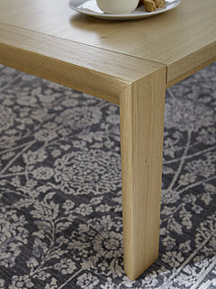 Detail Couchtisch 9331, Asteiche, ca. 118 x 73, H 45 cm