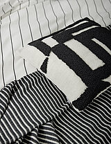 Musterring Heimtextilien Kissen Slow in Fb. Schwarz und Weiß von Musterring