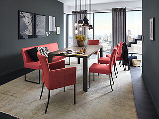 Nova: Esstisch N 2005ca. 200 x 100, H 77 cmGestell: RAL7022 Umbragrau, Platte: Keramik Mooreiche