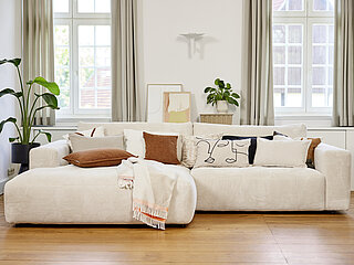 Sofa (Vorschlag 6B, 90388, ST2) bestehend aus Longchair long, groß, Armlehne links, Anreihsofa, 1,5-sitzig, Armlehne rechts, Stoff (PG 2/6, z.B. Cord nature, 12 % Polyacryl, 88 % Polyester), ca. 190 x 296, H 81, SH 43, ST 81 cm.