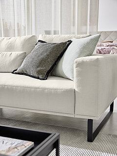 JustB! PM100: Ecksofa, Stoff Easy care white (PG 8, 100 % Polyester), Metallkufe (260) schwarz