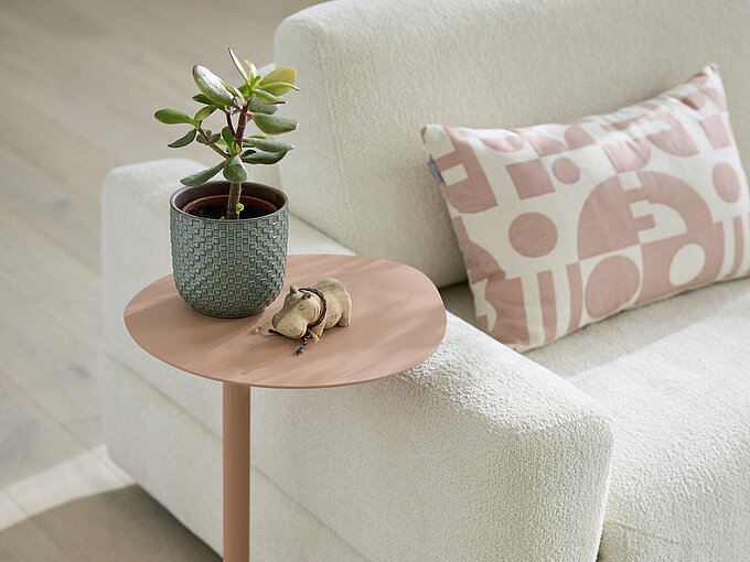 Beistelltisch JustB! KM100 in blush von Musterring Beistelltisch JustB! KM100 MR002-12, Stahl pulverbeschichtet blush, ca. B 36, H 60, T 38 cm