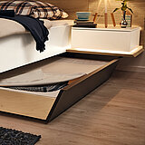 Holzbett Jovanna mit Bettschubkasten in Lack weiß/Absetzung Wildeiche massiv von Musterring