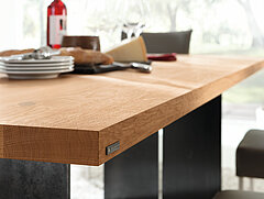 Nova Detail: Massivholzplatte